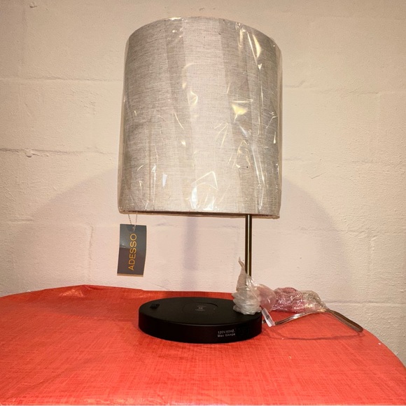 Curtis Adesso Charge table lamp. - Picture 1 of 7
